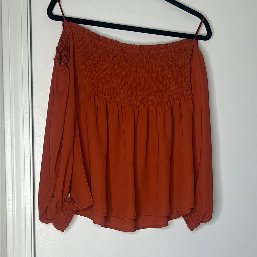 Lightly used Express off the shoulder Rust colored Off-Shoulder Blouse Size SM